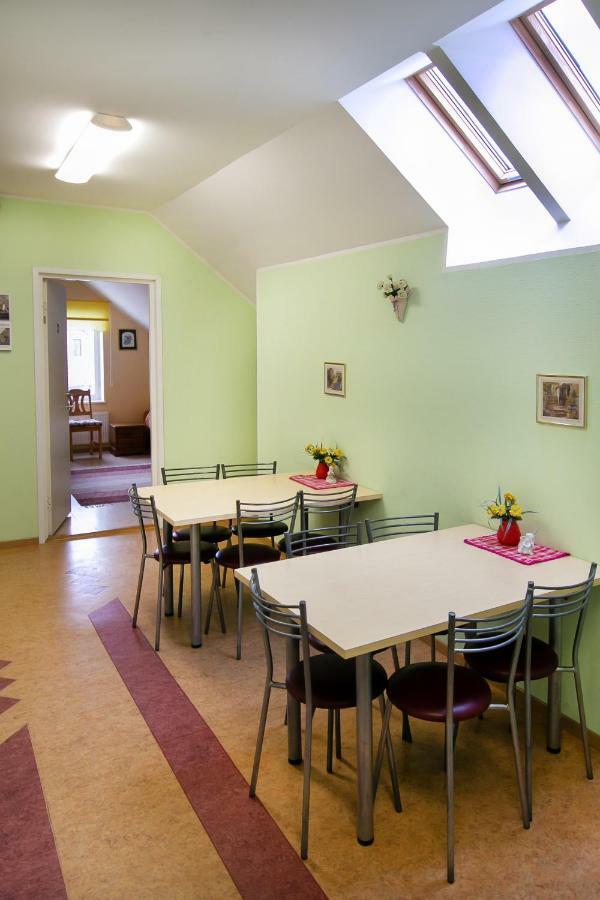 Guesthouse Laurits Kuressaare Ngoại thất bức ảnh