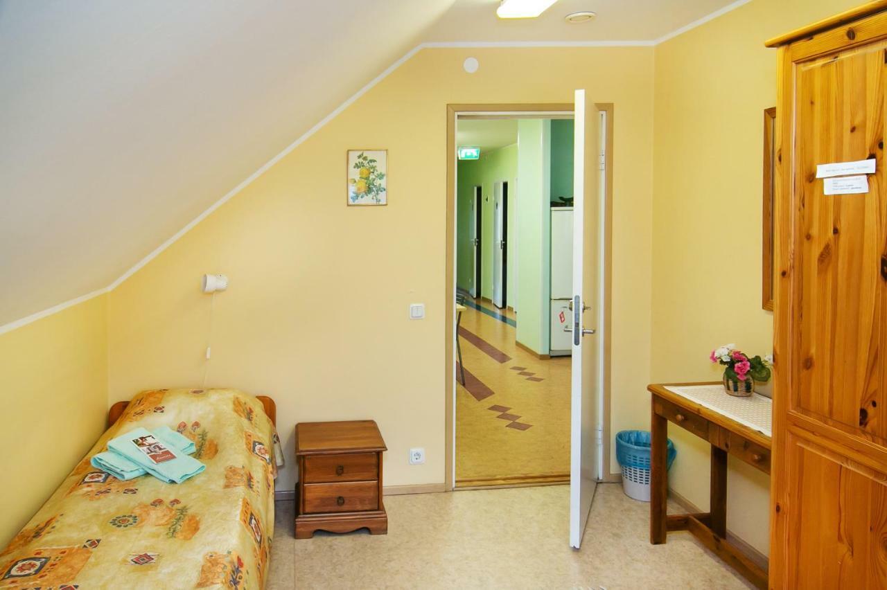 Guesthouse Laurits Kuressaare Ngoại thất bức ảnh