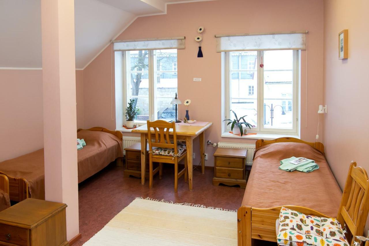 Guesthouse Laurits Kuressaare Ngoại thất bức ảnh