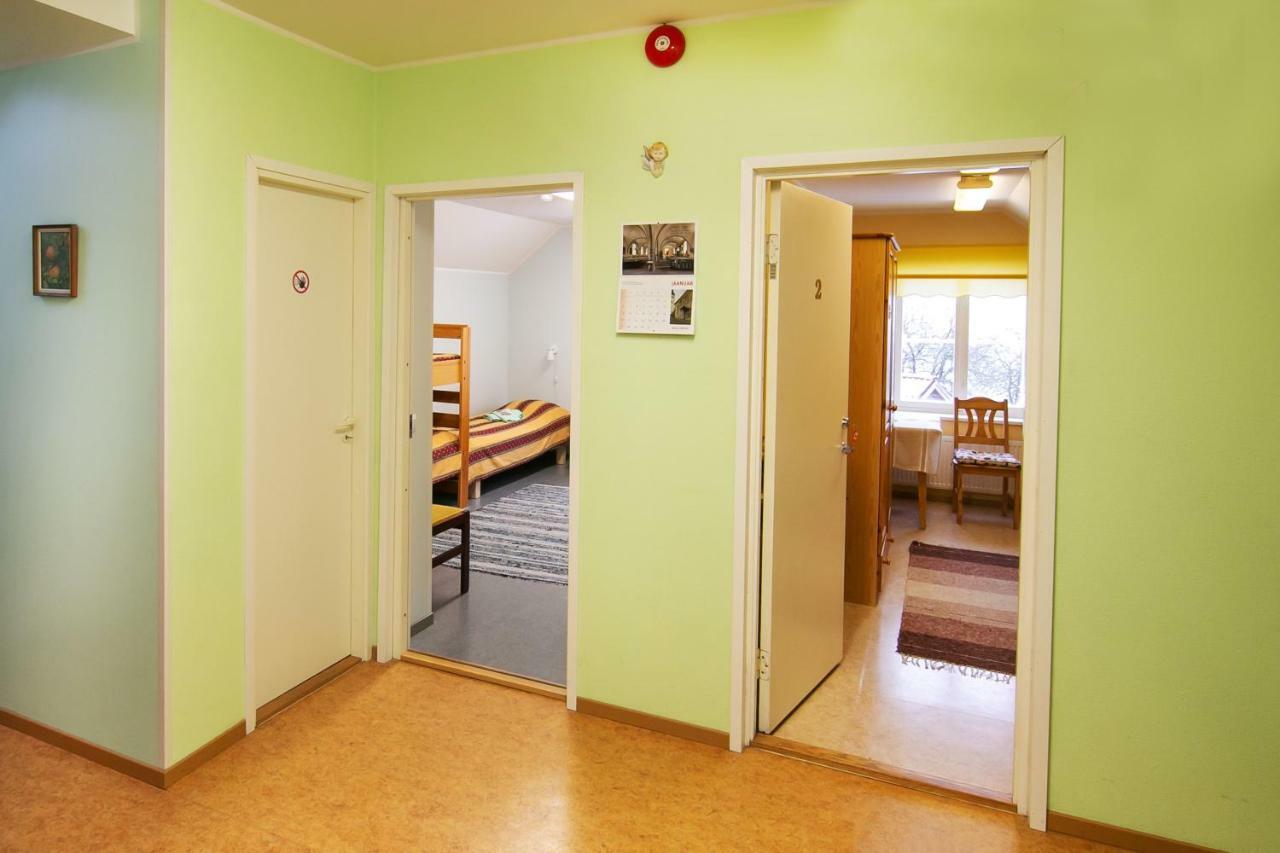 Guesthouse Laurits Kuressaare Ngoại thất bức ảnh